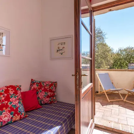 Querceto By Interhome * Sassofortino